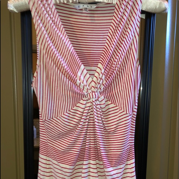 🌹CAbi XS sleeveless top flattering cut! - Picture 2 of 9